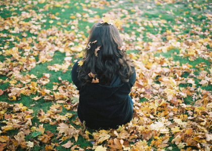 情感語錄帶圖片：提起你還是心酸，但不會(huì)像當(dāng)初那么喜歡