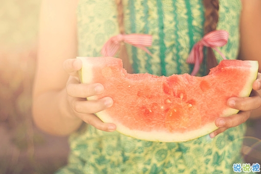 寫給失戀分手后的傷感說說帶圖片 很難過的一個(gè)人感到孤獨(dú)寂寞的說說2