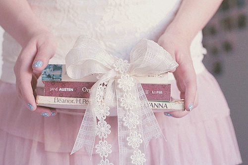 一個人感到孤獨寂寞時發(fā)的說說帶圖片 一個人只要學(xué)會了回憶就再不會孤獨8