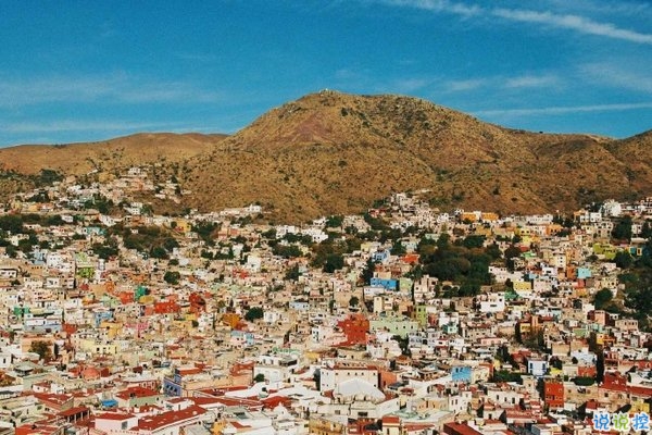 文字控喜歡的簡(jiǎn)單唯美的一句話(huà)說(shuō)說(shuō)帶圖片 煙塵滾滾一路行來(lái)我應(yīng)是迷了路了6