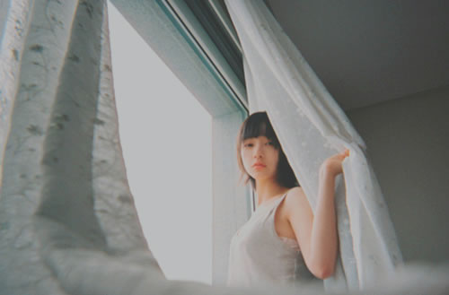 關(guān)于愛情的有些傷感難過的說說帶圖片 遇你之后步步都難走2