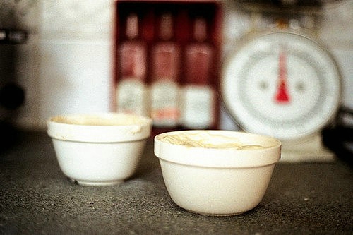 一個人感到孤獨寂寞時發(fā)的說說帶圖片 一個人只要學(xué)會了回憶就再不會孤獨1