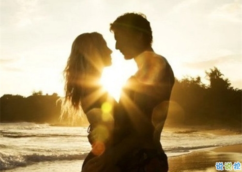 2018公布戀情的說(shuō)說(shuō)簡(jiǎn)單點(diǎn) 適合女生公布戀情的簡(jiǎn)短說(shuō)說(shuō)一句話2