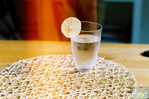 關于敏感人的說說帶圖片 敏感的人會怎么自我折磨5