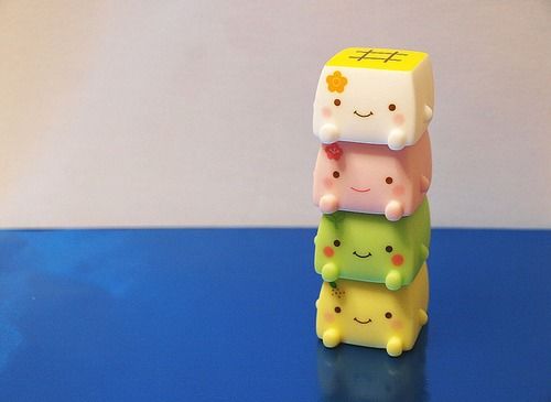 浪漫甜蜜唯美的愛情小句子帶圖片 世間萬物皆不如你眉眼動人5