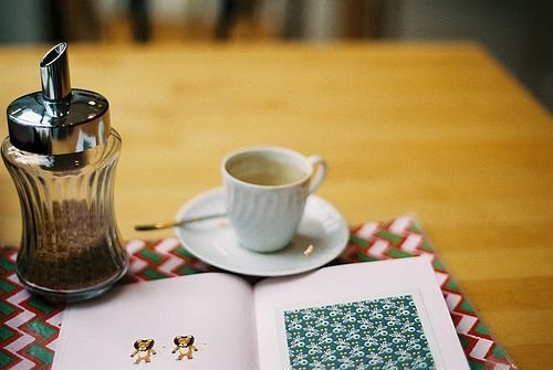 適合心情不好發(fā)的傷感難過說說帶圖片 這一次我放你走好不好11