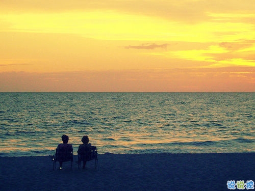 心疼一個人的愛情說說帶圖片 愛情總是讓人哭泣感到難過10