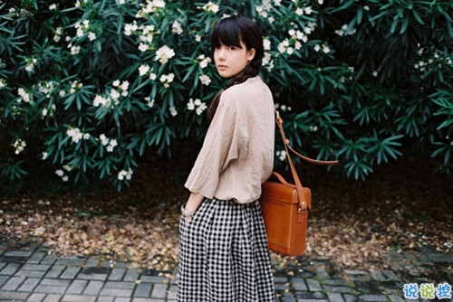 女生治愈系說說簡(jiǎn)短好聽?zhēng)D片 可以幫你療傷的愛情說說13