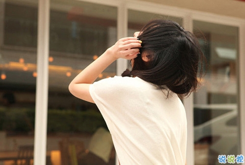 送給孤獨(dú)的自己的傷感說(shuō)說(shuō)配圖 看完想哭的傷感說(shuō)說(shuō)4