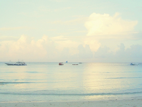 關(guān)于生活的經(jīng)典心靈雞湯英文說說帶圖片 Life lifts you over the bar.4