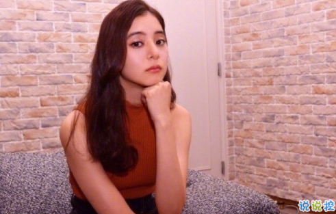 文字控圖片說(shuō)說(shuō)精選：希望你能越來(lái)越喜歡我，然后表現(xiàn)得明顯一點(diǎn)1