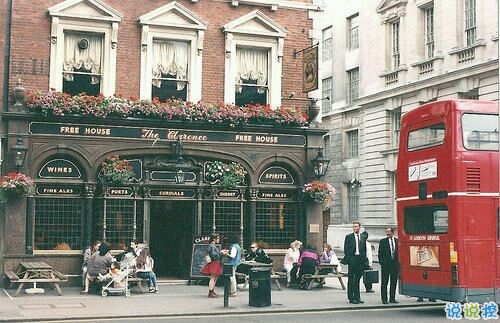 文字控偏愛的簡單文藝圖片句子 往后余生風(fēng)雪是你平淡是你8