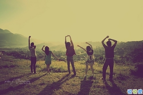 青春友情天長地久的說說帶圖片 萬水千山有你們陪我一起走過5