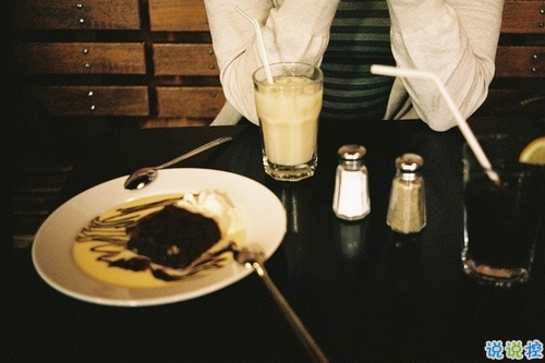 刺痛內(nèi)心的傷感說說帶圖片 2019最新失落傷感的句子合集13