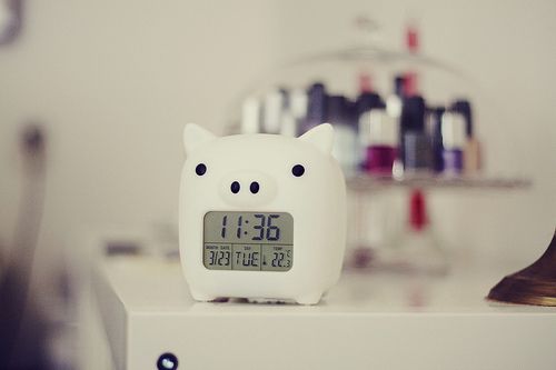 傷感悲傷難過的愛情說說帶圖片 直到耐心耗盡風(fēng)浪平息還是沒等到他的那句我喜歡你10