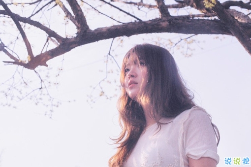 痛到心碎的傷感說說配圖 生活很現(xiàn)實(shí)的傷感說說5