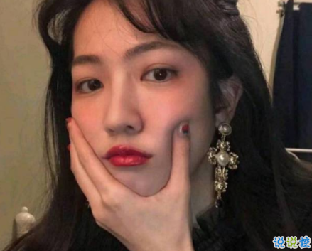 唯美好聽(tīng)適合女生的說(shuō)說(shuō)帶圖片 寧愿像個(gè)孩子不肯看太多事10