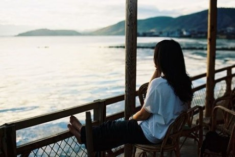 悄無(wú)聲息的默默暗戀一個(gè)人的傷感心情說(shuō)說(shuō)帶圖片11