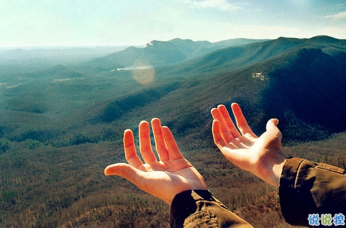 日常愛情說說經典有意義帶圖片 我喜歡你來自心臟不是口腔5