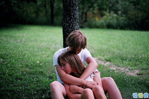 有詩意和哲理的關(guān)于人生和愛情的圖片說說 跨越漫長歲月長河與你相遇1