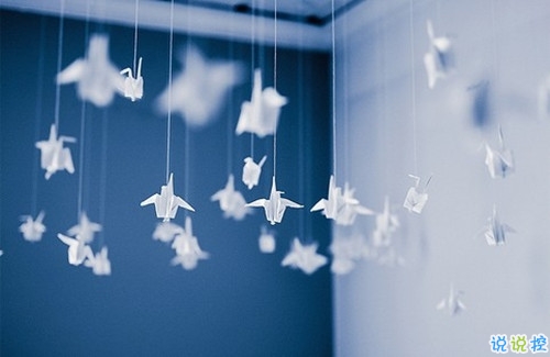 回憶總想哭的傷感說說帶圖片 學著忘記你釋懷一切的傷感說說12