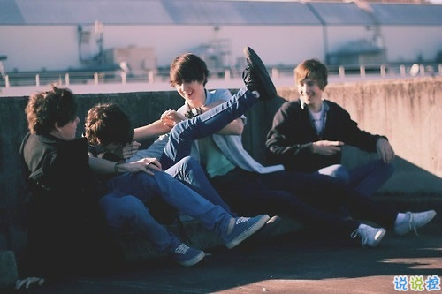 正能量的說(shuō)說(shuō)大全簡(jiǎn)單干凈帶圖片 微信早晚安的勵(lì)志句子配圖12