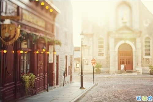 讓人撕心裂肺的唯美說說配圖 愛令人窒息的句子大全帶圖片14