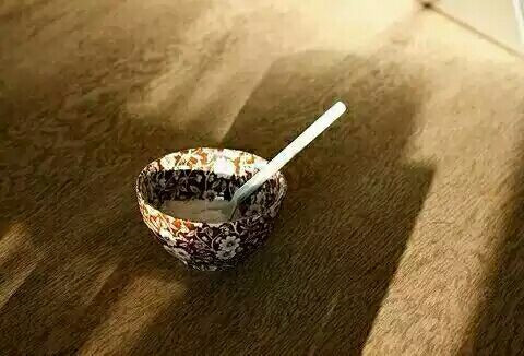 讓人難過傷感愛情說說帶圖片 差一點(diǎn)就抱住他了我再睡一會兒試試7