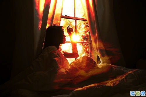 關(guān)于思念一個(gè)人的圖片說(shuō)說(shuō) 他藏在風(fēng)里藏在雨里藏在剛剛劃過(guò)的閃電和雷鳴里14