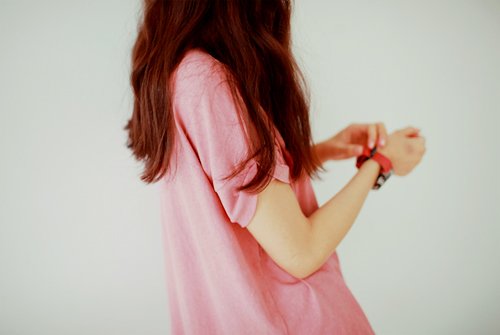 提到愛情有時(shí)會(huì)心痛心碎的傷感說說帶圖片7