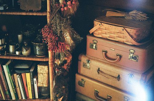 關(guān)于現(xiàn)實生活人生的哲理說說帶圖片 一個人活著應(yīng)該永遠要把目光投向遠方5