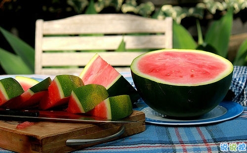 2019非主流經(jīng)典愛情說說帶圖片 很打動人的一些愛情真理6