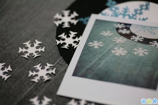 qq文字控愛情哲理說說帶圖片大全 路過了青春我們還剩下什么12