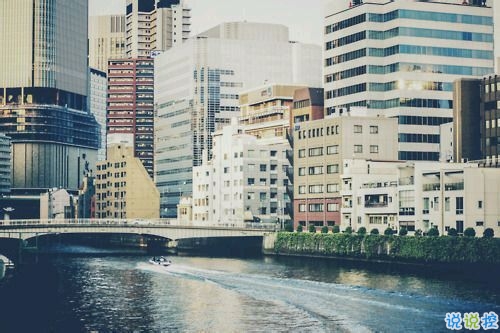 微信朋友圈愛情說說帶圖片 陽光灑在身上像極了愛情3