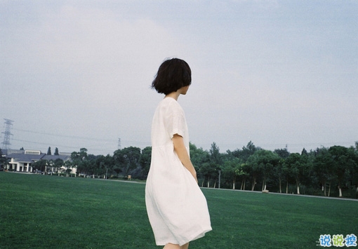 2018超拽霸氣的個性說說帶圖片 女生男生都可以發(fā)的2018超拽酷炫說說9