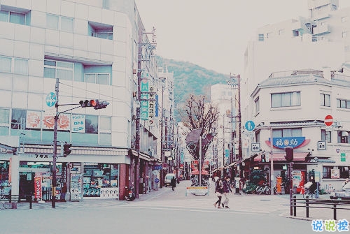 文字控最愛(ài)唯美詩(shī)意的圖片句子 所有的記憶都是潮濕的7