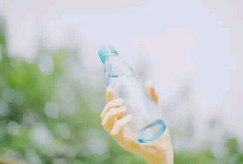 關(guān)于愛情的簡單有哲理的句子帶圖片 不要貪心找到那個對的人就第一時間決定吧14