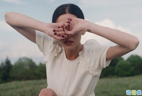 一個人感到孤獨絕望的說說帶圖片 黑夜難以入眠的悲情說說10