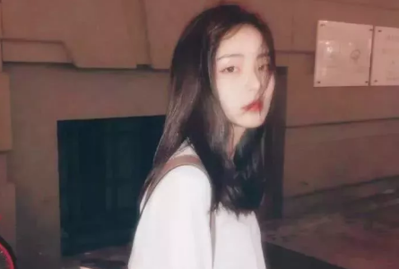 一些觸動(dòng)心靈的英文短句女生版 愿你有前進(jìn)一寸的勇氣2