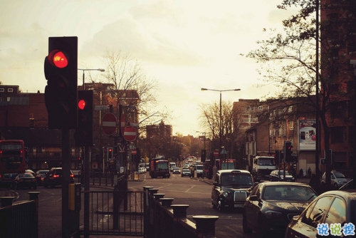 關于現實的人生感悟帶圖片 27條值得收藏和學習的經典說說大全15