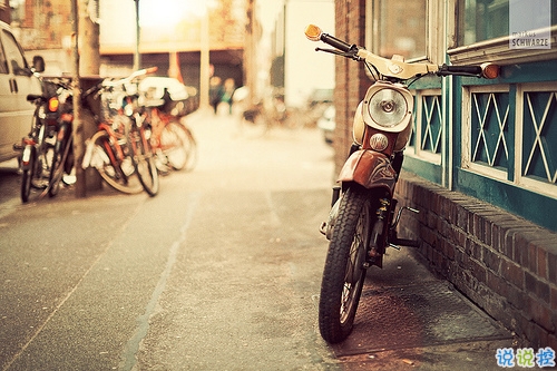 一個人感到孤獨絕望的說說帶圖片 黑夜難以入眠的悲情說說7