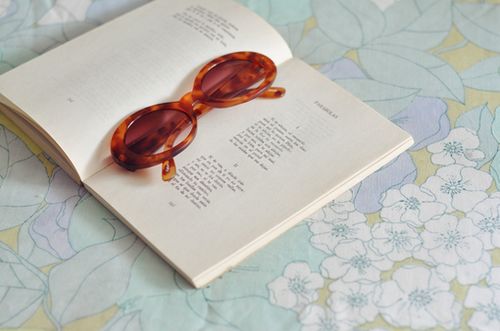 關(guān)于青春和成長(zhǎng)的適合文藝女生發(fā)說說的句子帶圖片1