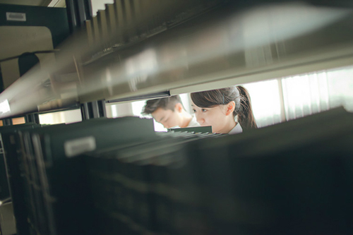 悄無(wú)聲息的默默暗戀一個(gè)人的傷感心情說(shuō)說(shuō)帶圖片1