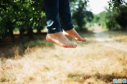 傷感意境適合失戀后發(fā)的說(shuō)說(shuō)帶圖片 不打擾是我的溫柔10