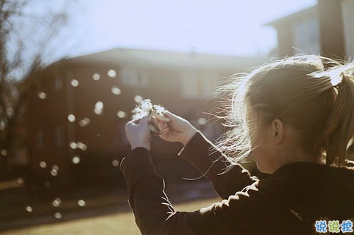 莎士比亞流傳至今的經(jīng)典語(yǔ)錄 莎士比亞關(guān)于人生愛(ài)情的經(jīng)典語(yǔ)錄1