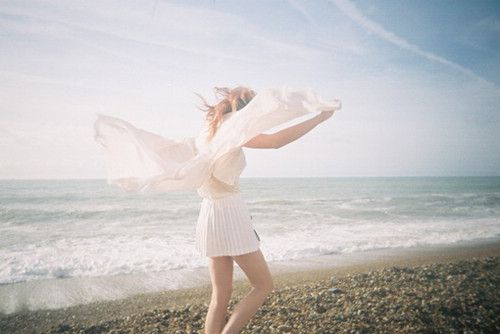 關(guān)于青春人生成長的經(jīng)典哲理說說帶圖片 生活不只眼前的茍且還有詩和遠(yuǎn)方的田野14