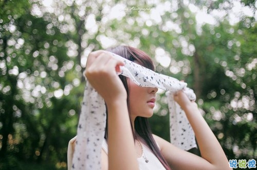 簡(jiǎn)單而又唯美有哲理的英文說說帶圖片 你醒在別人的夢(mèng)里8