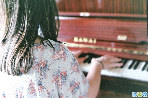 人生很現(xiàn)實經(jīng)典勵志圖片說說 人的一生難免有起伏3