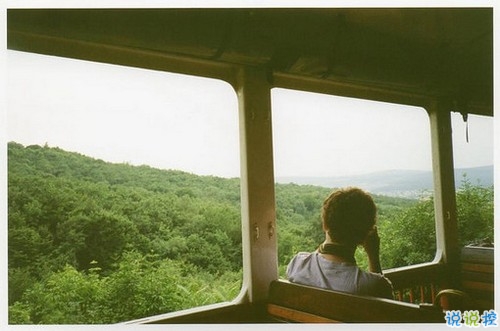 文字控最愛(ài)唯美詩(shī)意的圖片句子 所有的記憶都是潮濕的11