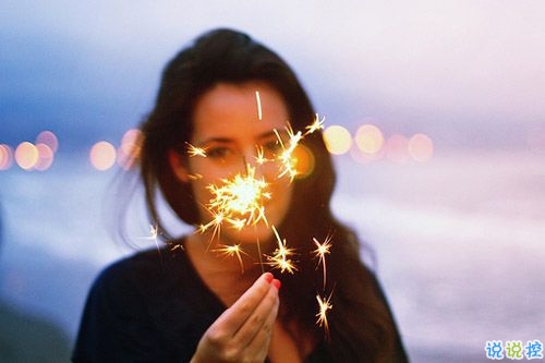 簡單的一句話唯美有哲理的英文句子 時(shí)間可以治愈一切13